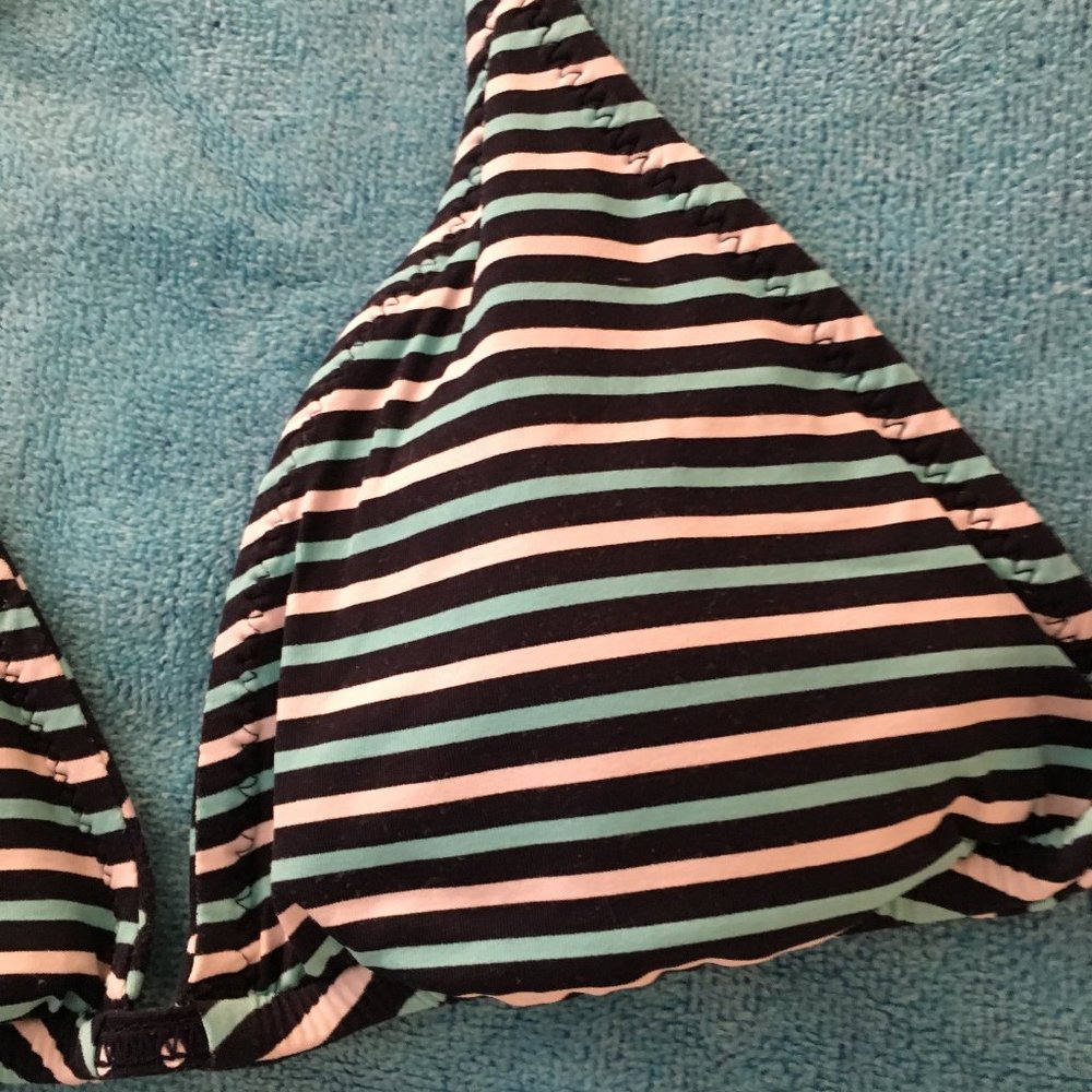 🌞 Reversible Triangle Bikini Top - Picture 6 of 8